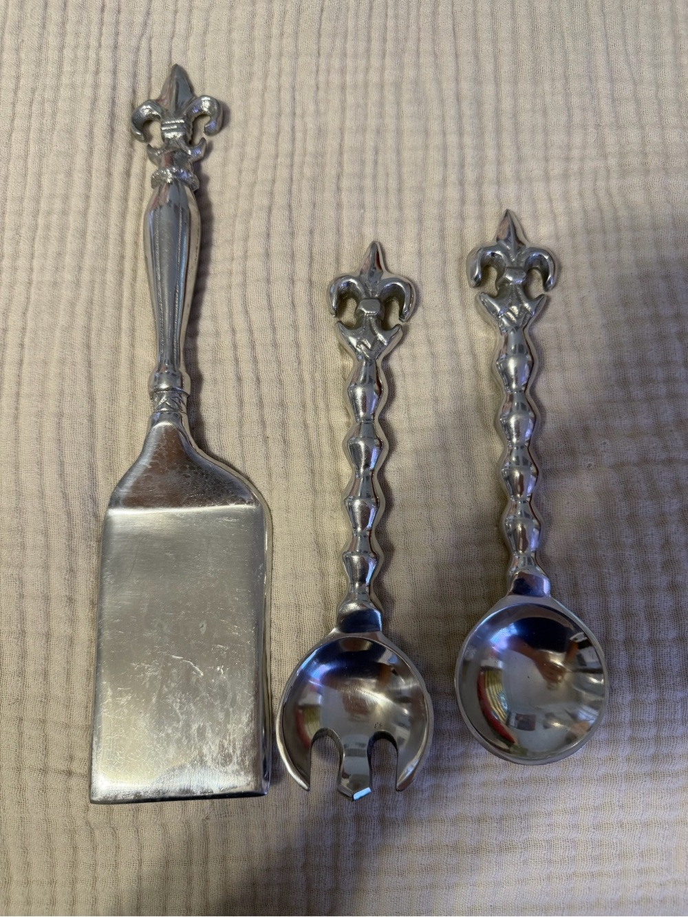Fleur-de-Lis Handle Cheese Knife and Mini Serving Set (3 pc)